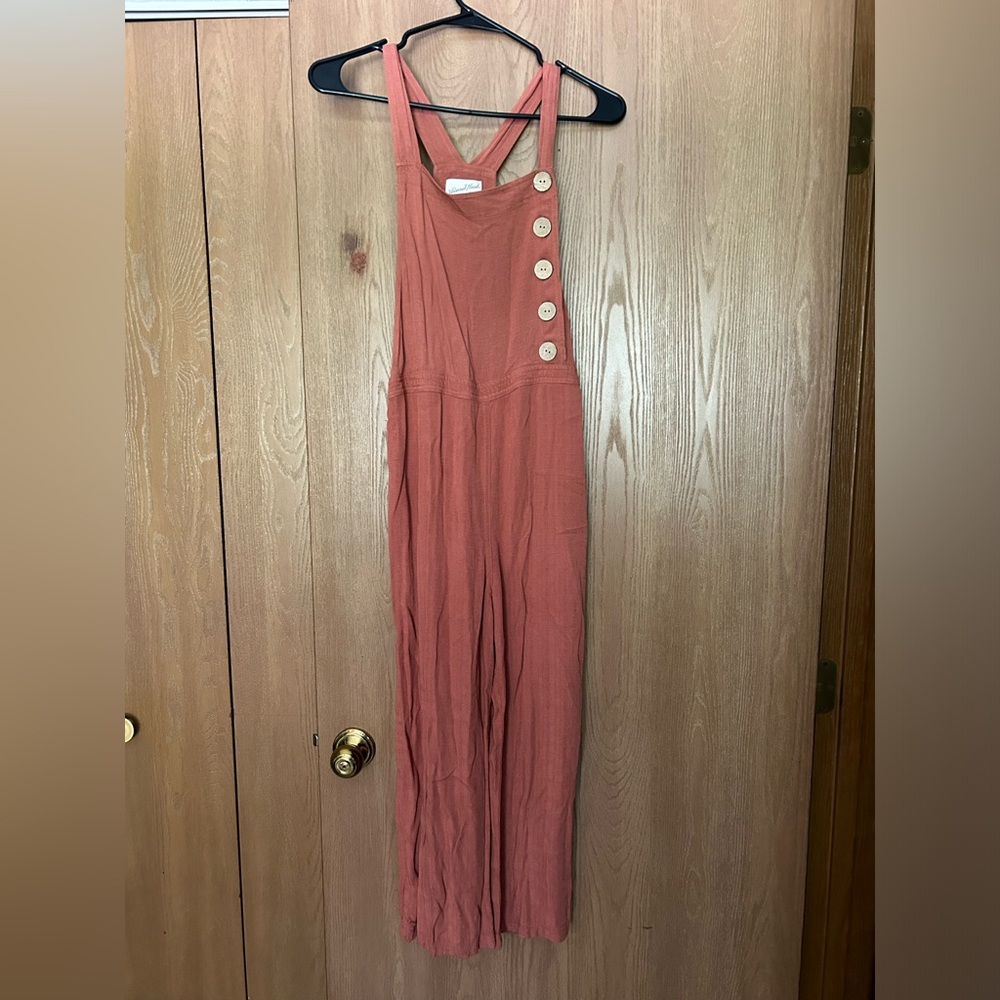 Universal threads jumpsuit with pockets!